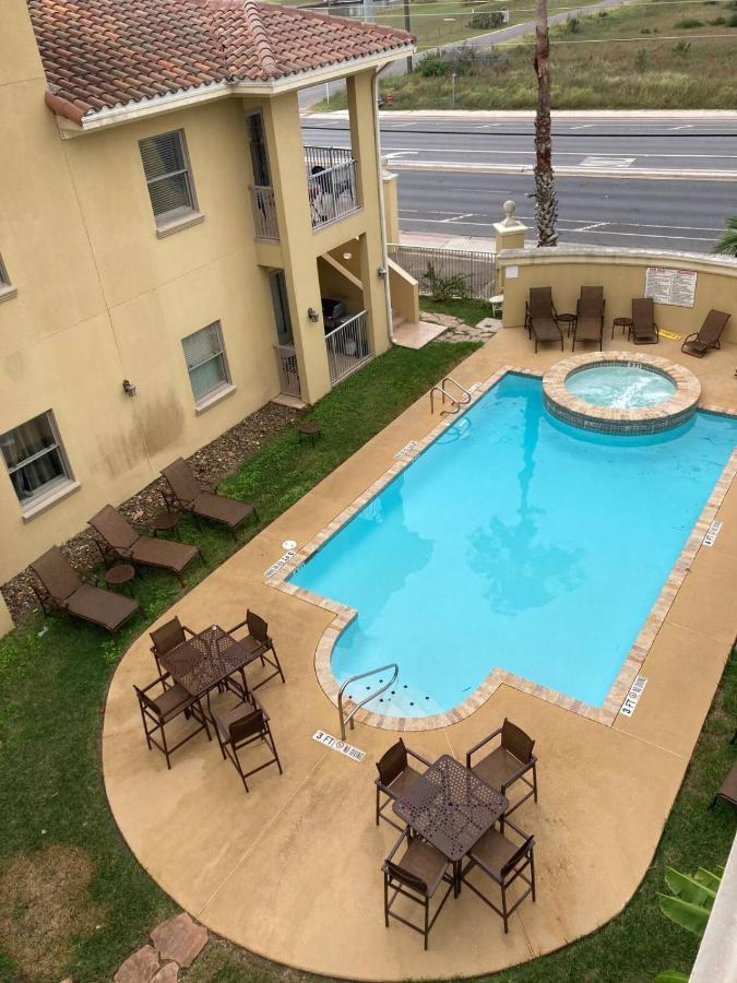 Cozy & Spacious Condo 10Min Walk To Beach เซาท์ปาเดรไอส์แลนด์ ภายนอก รูปภาพ